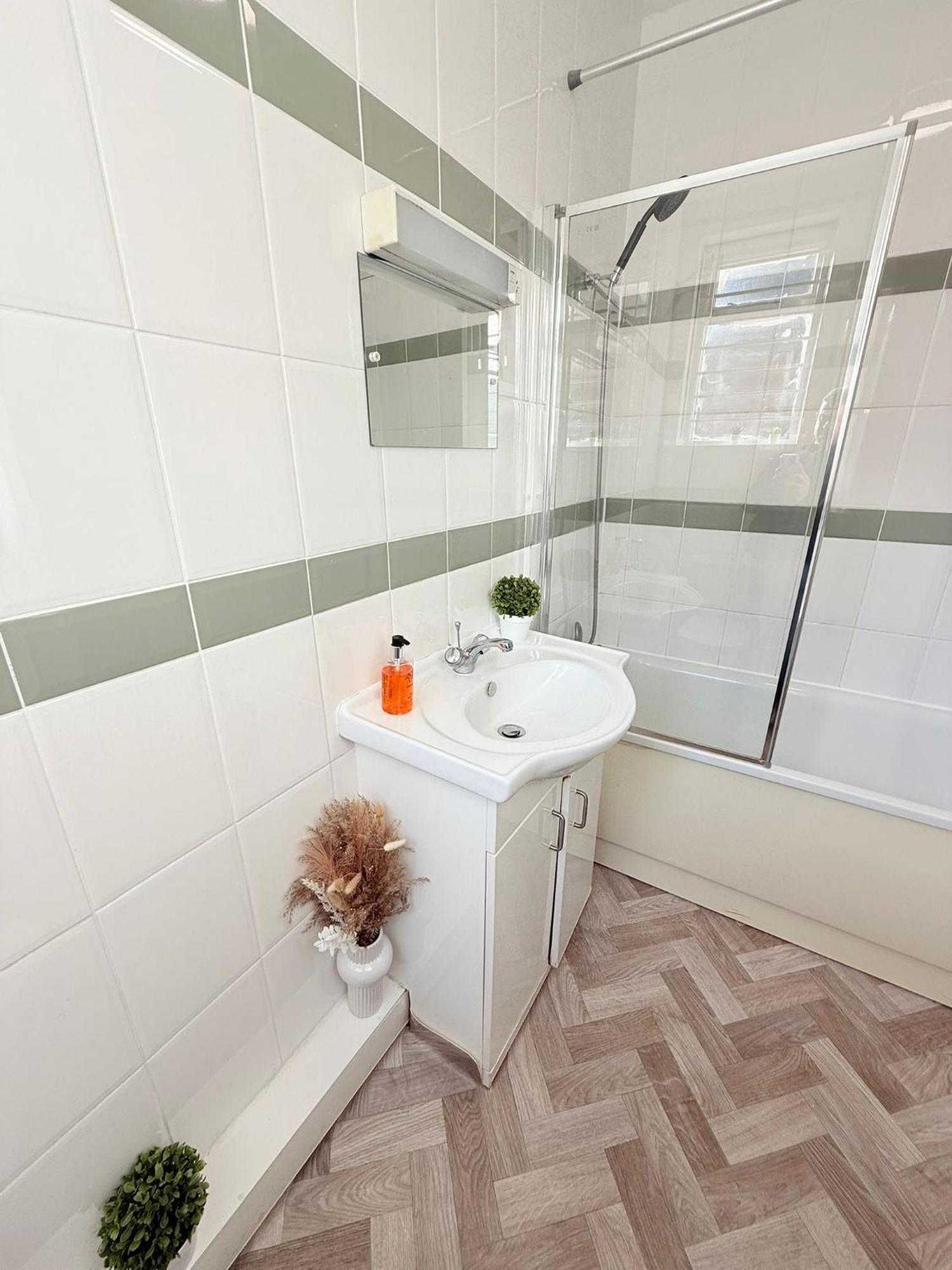 Cricklewood Broadway Guest Home Londres Exterior foto